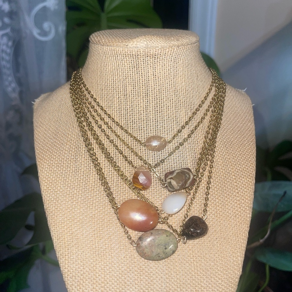 IN SHOW Gold split crystal necklaces